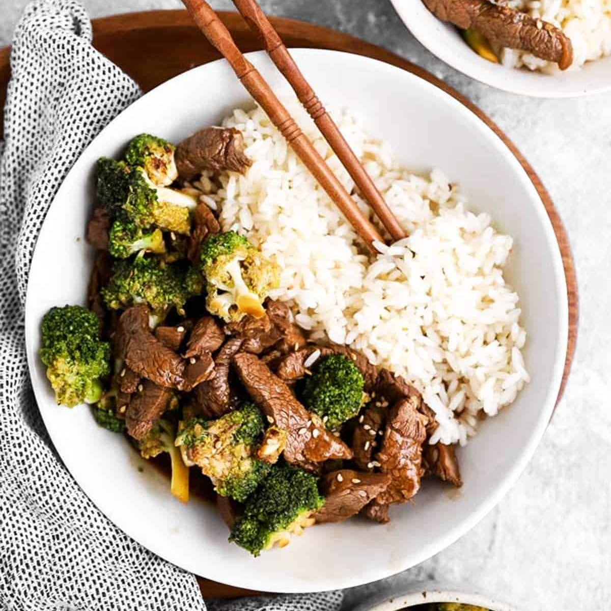 Beef & Broccoli with Cauliflower Rice